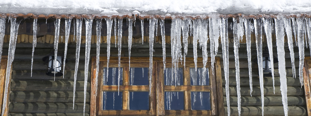 spray foam prevents ice dams by providing proper insulation in Regina attic spaces